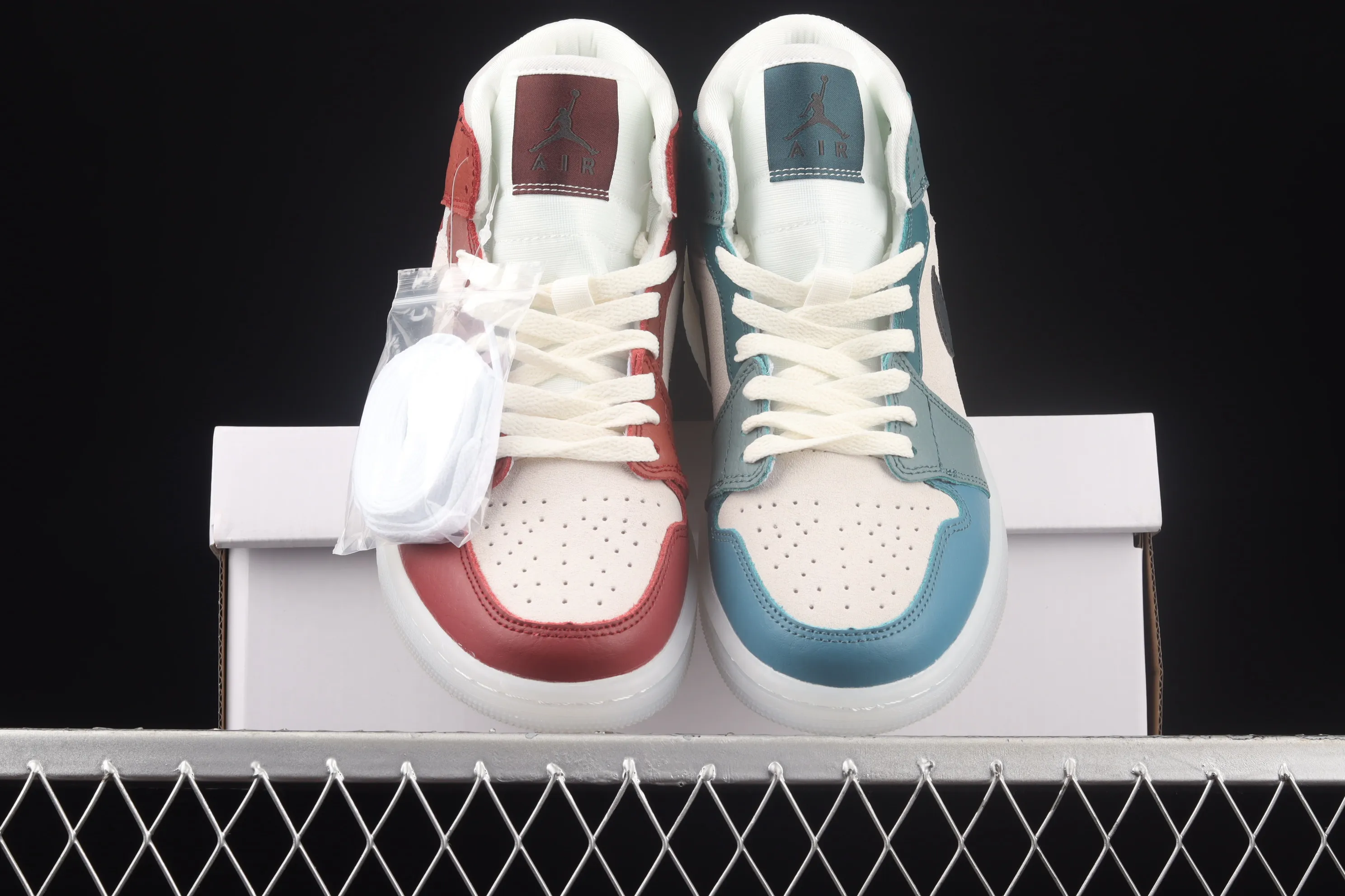 All categories Air Jordan Jordan series basketball shoes Air Jordan 1 Mid Air Jordan 1 Mid "Anti-Gravity Machines" AJ1 Joe 1 Yuanyang Jelly China basketball shoes DM9601-200